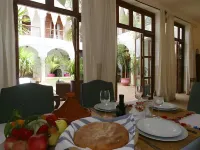 Riad Mandalay - Hotel/Alojamientos familiares