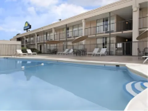 デイズ イン バイ ウィンダム ジャクソン ジャクソンのホテル