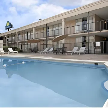 Days Inn by Wyndham Jackson