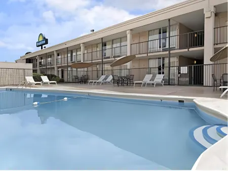 Days Inn by Wyndham Jackson