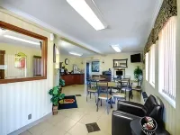 Super 8 by Wyndham Natchitoches - breakfast