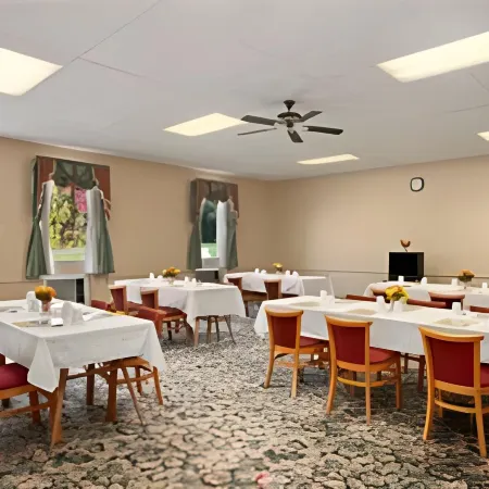 Days Inn by Wyndham Southington