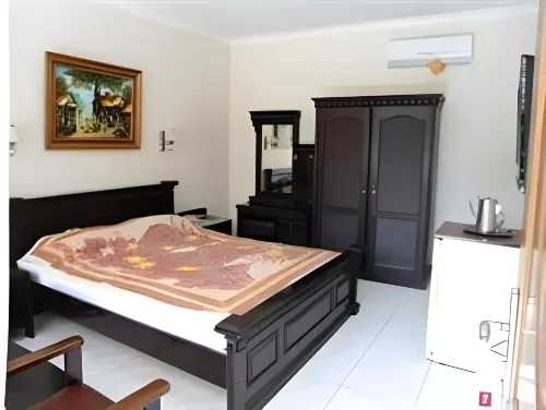 Hotel Safari Hotels in Sumbersari