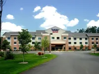 Fairfield Inn & Suites Brunswick Freeport Hotel dekat Bowdoin College Visual Arts Center
