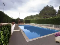 Hotel Marivella - С бассейном