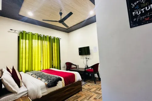 Goroomgo Morning Moon (Bhimtal, Uttarakhand)