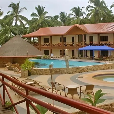 Nataasan Beach Resort and Dive Center