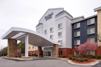 Fairfield Inn & Suites Greensboro Wendover Các khách sạn ở Greensboro