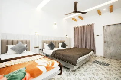 Hotel Dwarka Hotels in Haroshi