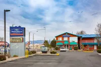 Sandia Peak Inn Old Town ABQ, a Howard Johnson by Wyndham - Motels