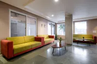 C'Est la VIE Boutique Apartments by le Pension Stays - Condos