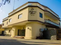 The Palmview Manor Hotel