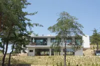 Pohang Sound of Nature Pension Hotel dekat Hometown Cha Cha Cha (Filming Location)