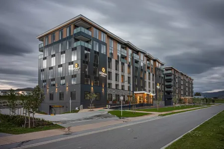 JH Adams Inn, Trademark Collection by Wyndham Отели рядом с достопримечательностью «High Point Museum»