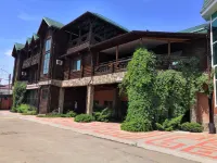 Villa Club Hotel 阿爾馬維爾住宿飯店