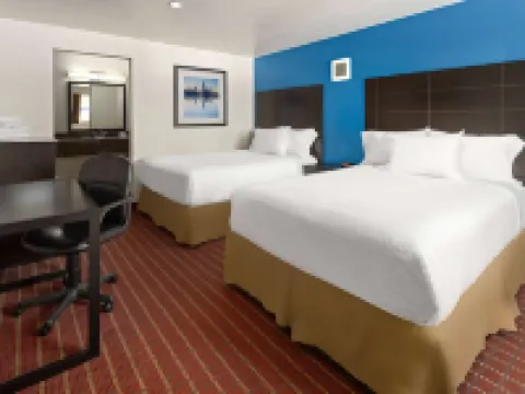 Travelodge by Wyndham Manhasset Hotels in North Hempstead