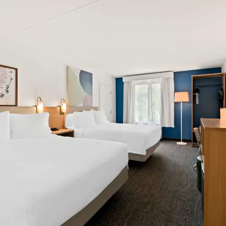 Spark by Hilton Hummelstown Hershey