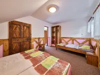 Chlívce u Hronova Hotels in Starkov