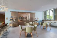 Element Albuquerque Uptown - Kitchens