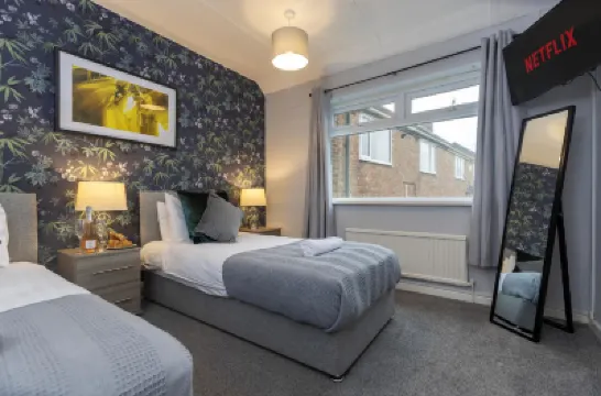 HC Property - Taylor Avenue Hotels in 