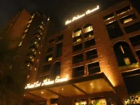 Sai Palace Grand, Malad Hotel in zona Utkarsh Cricket Academy