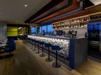 b'mine Duesseldorf, WorldHotels Crafted Hotels near أُنترباخ