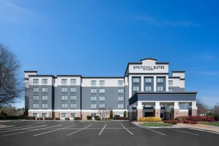 SpringHill Suites Charlotte Concord Mills/Speedway Отели рядом с достопримечательностью «Хендрик Моторспортс»