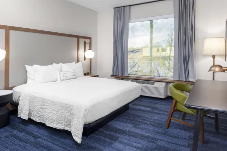 Fairfield Inn & Suites Fort Collins South Отели рядом с достопримечательностью «Библиотека Каунсил Три»
