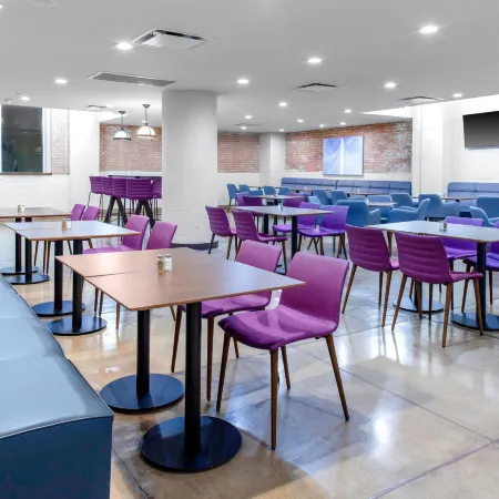 TownePlace Suites Dallas Downtown Отели рядом с достопримечательностью «Мейн-Стрит-Дистрикт»