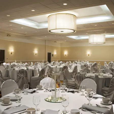 Embassy Suites by Hilton Cleveland Beachwood