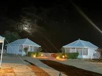 Sunny Desert Camp Отели рядом с достопримечательностью «ДЖИП САФАРИ КХЕРИ»