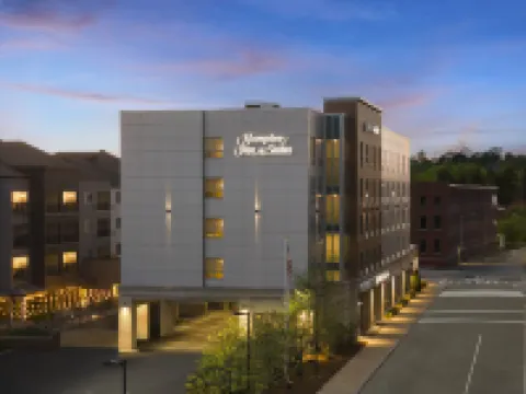 Hampton Inn & Suites Worcester