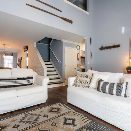 Fabulous 3BR Townhome with Cozy Backyard only 1.4 ml from Augusta National