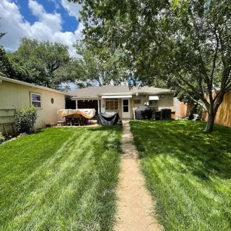 Cute 3 bedroom 2 bath home centrally located