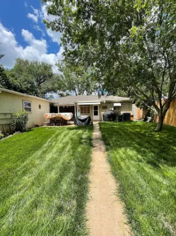 Cute 3 bedroom 2 bath home centrally located