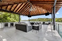 Lake Austin Waterfront: Golf+Wakeboard+SXSW+ACL+F1