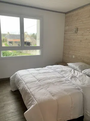 Marine gîte, ideal for a couple, between land and sea