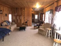 TUG HiLL Cabin on Twin Pond Farm