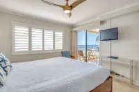Great Location & Oceanview! Steps to the Beach, King Bed, Pool, AC