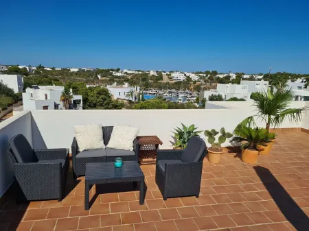 El Nido - Penthouse 200m from the marina with pool + priv. Roof terrace, A/C, WLAN Отели в г. Cala d'Or