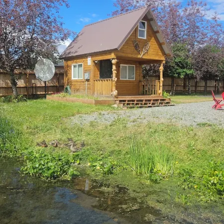 Modern Lake Lucille Lakefront, Whole 5 bedroom house, Private dock & games