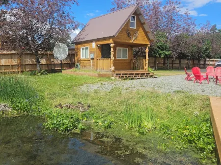 Modern Lake Lucille Lakefront, Whole 5 bedroom house, Private dock & games