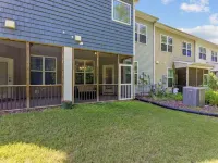 Where Relaxation Meets Home, KING Suite Retreat, 14 MINS to RDU Airport, POOL Hotels in Cedar Fork
