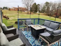 Beautiful Renovated Lake Cottage in SW County and only minutes from Downtown!