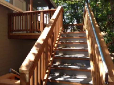 Perched on the Edge! Stunning Bluff with Wide River Views  @ Kalama Oaks Lodge