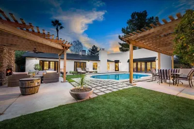 Kierland Retreat w/Heated Pool & Outdoor Fireplace Hotels near Kierland Commons