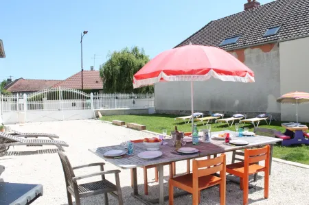 the farm of my childhood, country house close to all amenities Отели в г. Вильшетиф