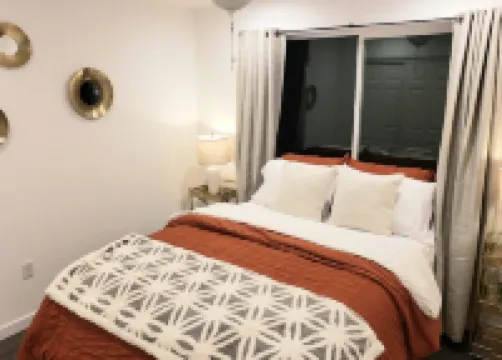 Downtown Stay at the Red Tiny Twin!