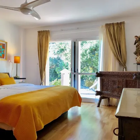 Golfers & Beach Villa with heated pool