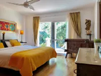 Golfers & Beach Villa with heated pool